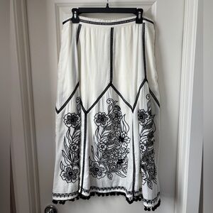 Anthropologie Akemi + Kin Pommed Floral Skirt, White & Black, Size 14